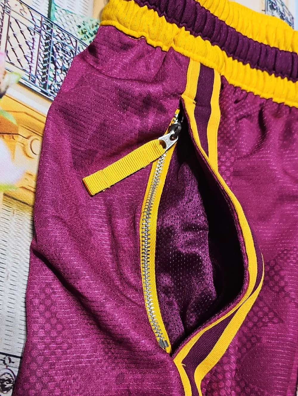 Nike Purple‎ Gold Shorts Size Large New